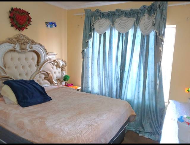 2 BEDROOM SECTIONAL TITLE FOR SALE IN GREENHILLS
